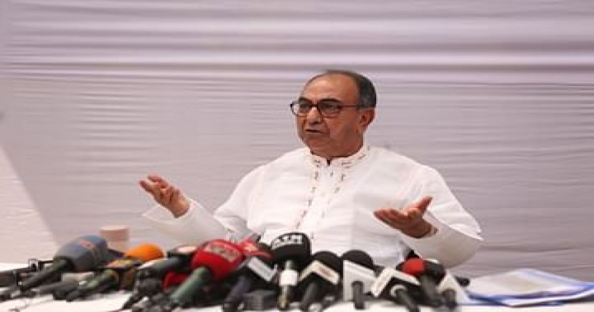 'সংবিধানকে কবর দেওয়ার কথা বললে কষ্ট লাগে'