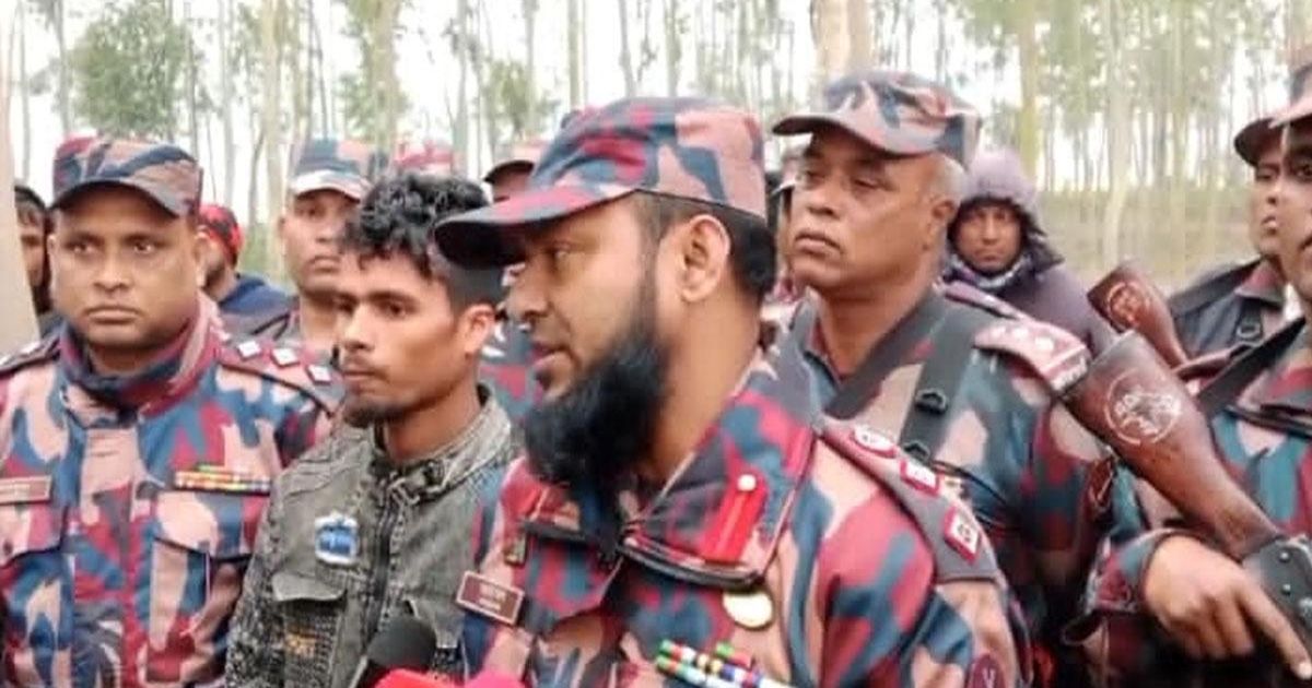 কৃষককে ধরে নিয়ে গেল বিএসএফ, পতাকা বৈঠকের পর ফেরত