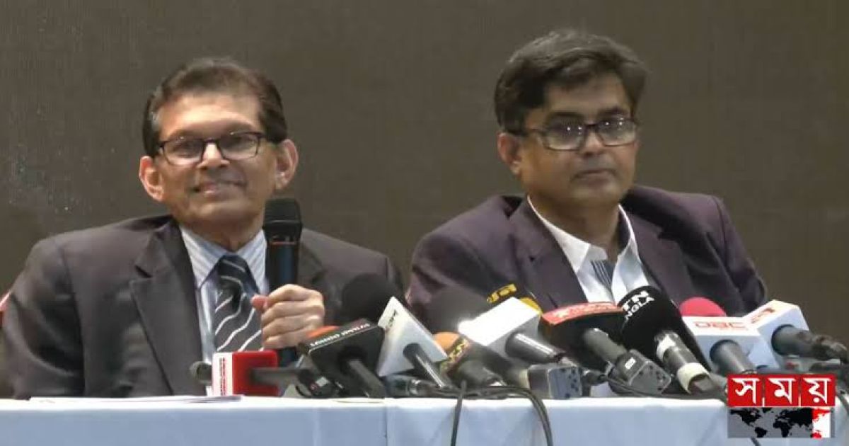 'ঘাড়ের ওপর একটি গাজা বসে আছে'