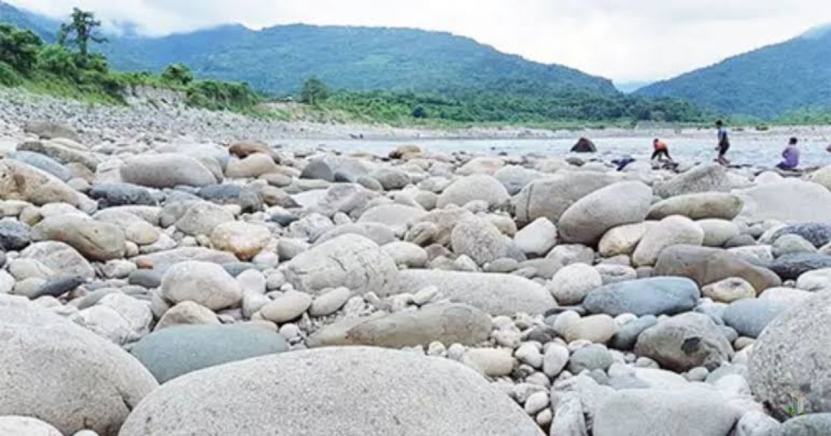 পাথর লুটপাট নিয়ে তদন্ত প্রতিবেদনে ১০ সুপারিশসহ জড়িতদের নাম প্রকাশ