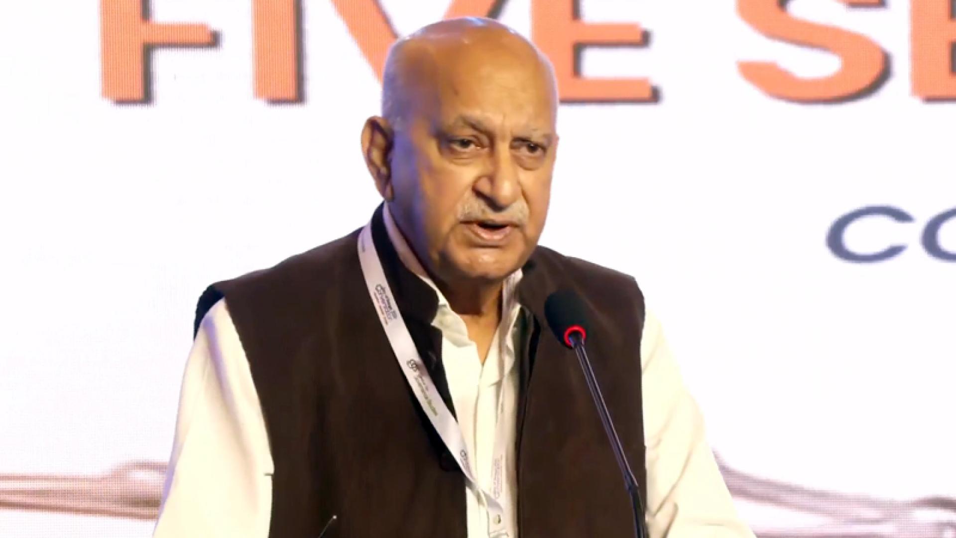 সাময়িক সংকটে মুছবে না দুই দেশের সম্পর্ক: এম জে আকবর