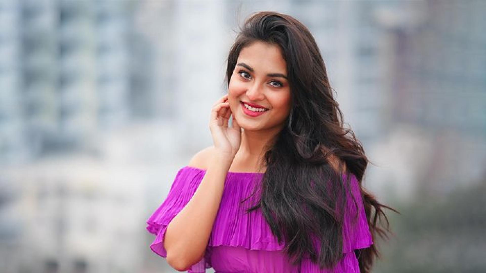 রোমান্টিকের বাইরে তটিনীর চোখ নতুন গল্পে