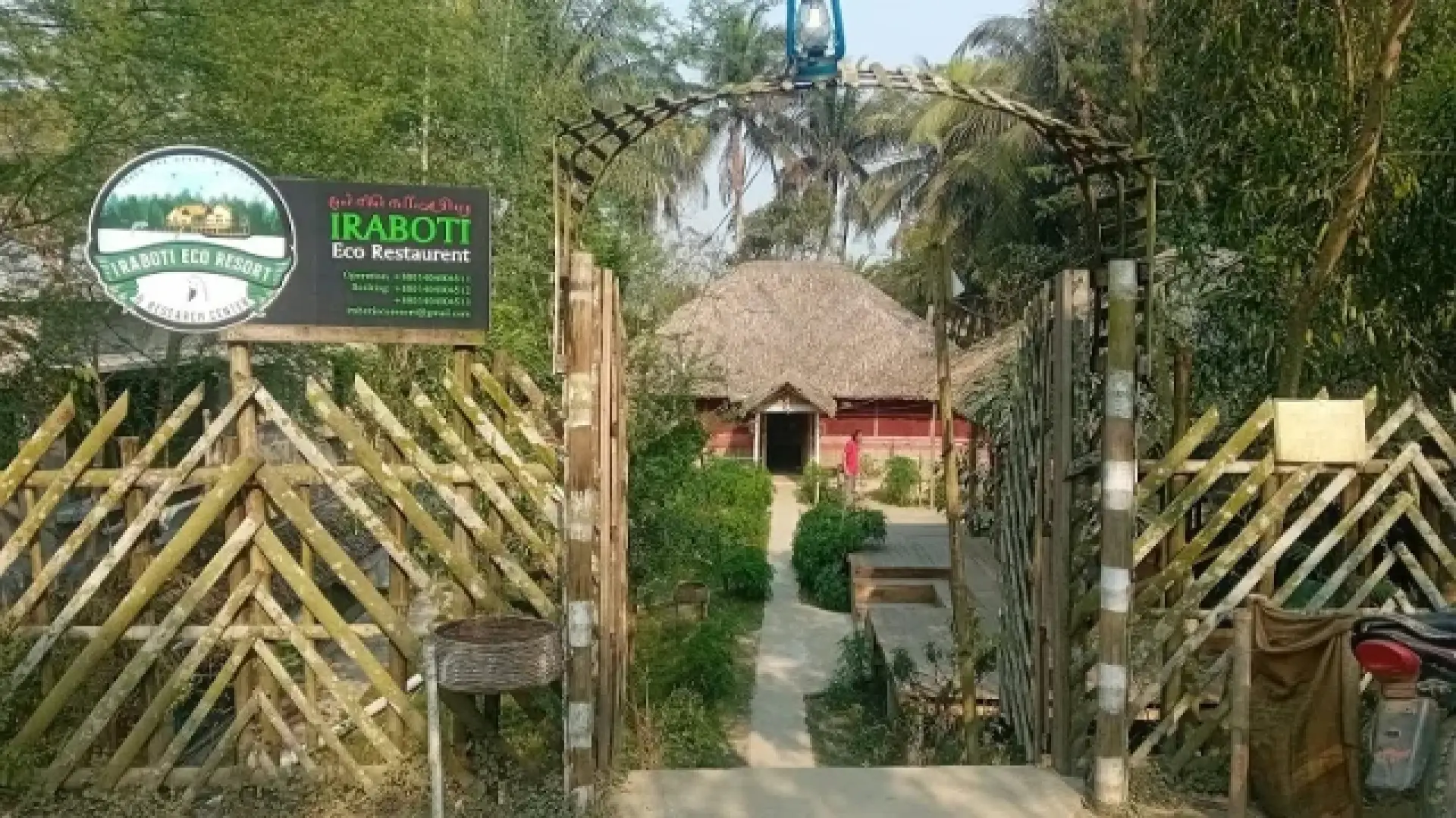 সুন্দরবনের জীববৈচিত্র্য হুমকিতে, বন্ধ হচ্ছে না রিসোর্টগুলো